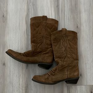 Roxy leather brown suede boots size 7 cowboy boots